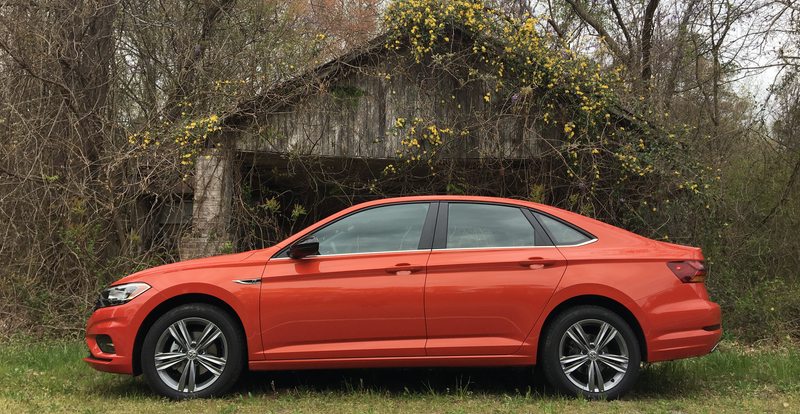 Illustration for article titled The 2019 VW Jetta Seems Pretty Good And Still Comes With A Stick